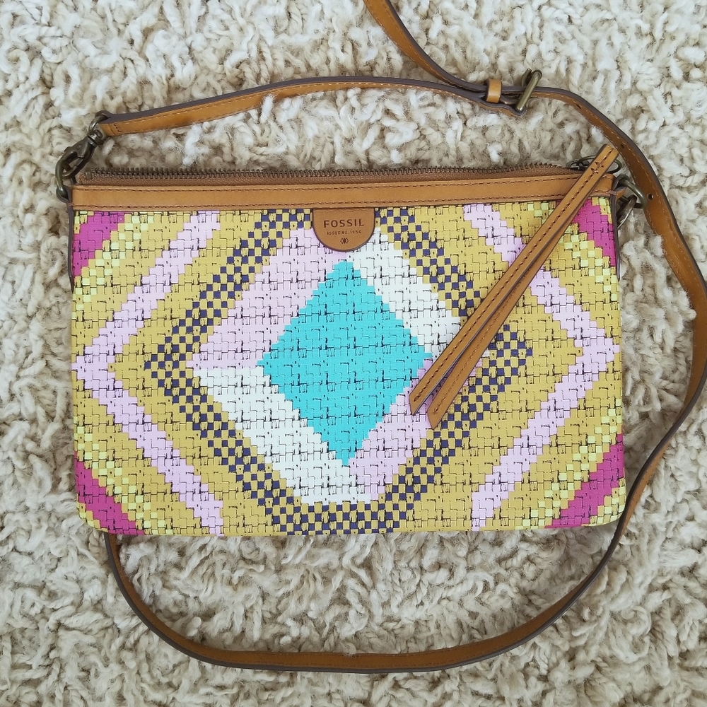 FOSSIL WOVEN CROSSBODY CLUTCH